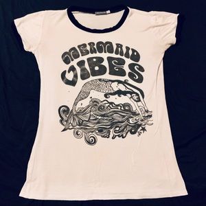 Mermaid 🧜‍♀️ Vibes ringer tee